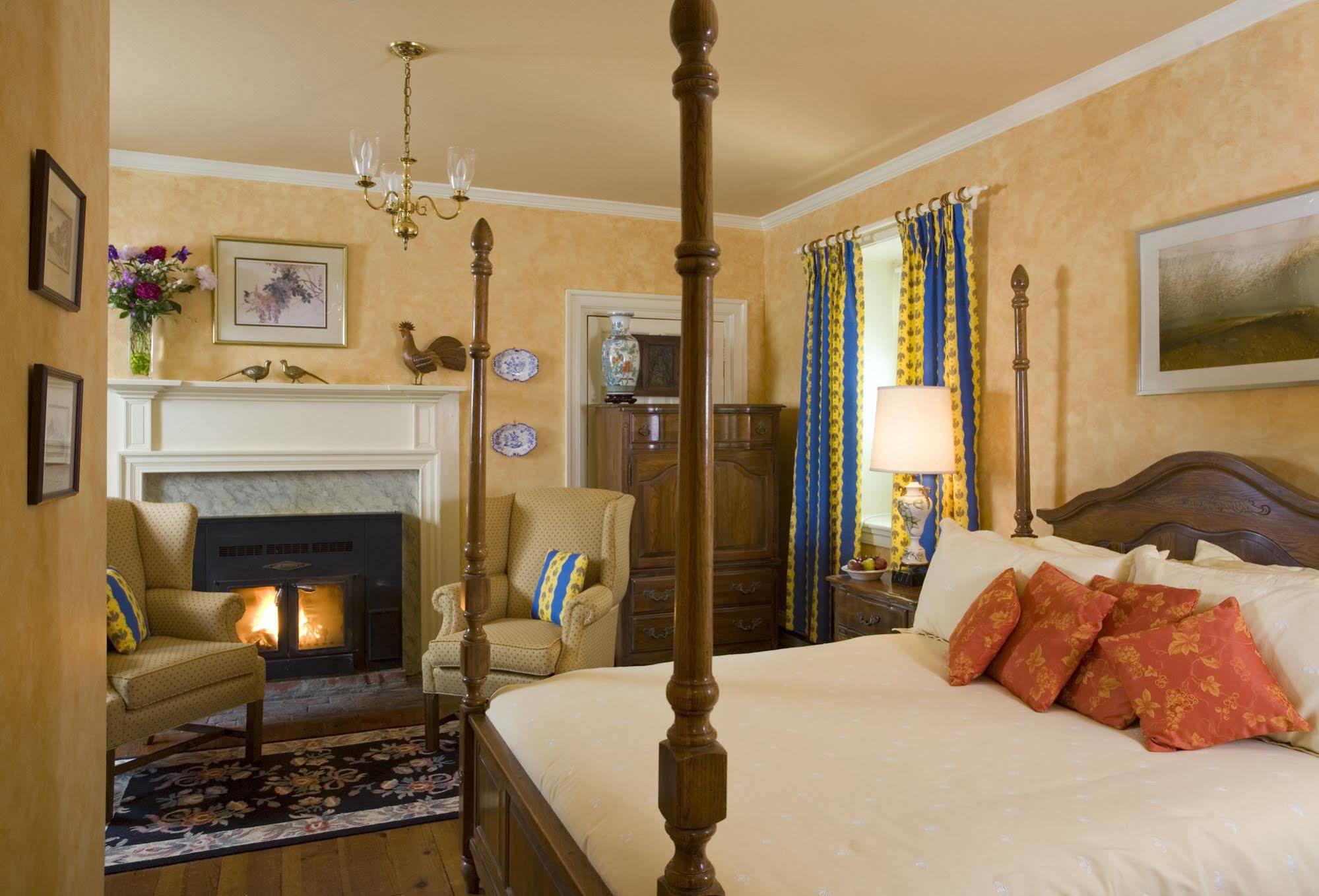 L'Auberge Provencale Inn & Restaurant Boyce Buitenkant foto
