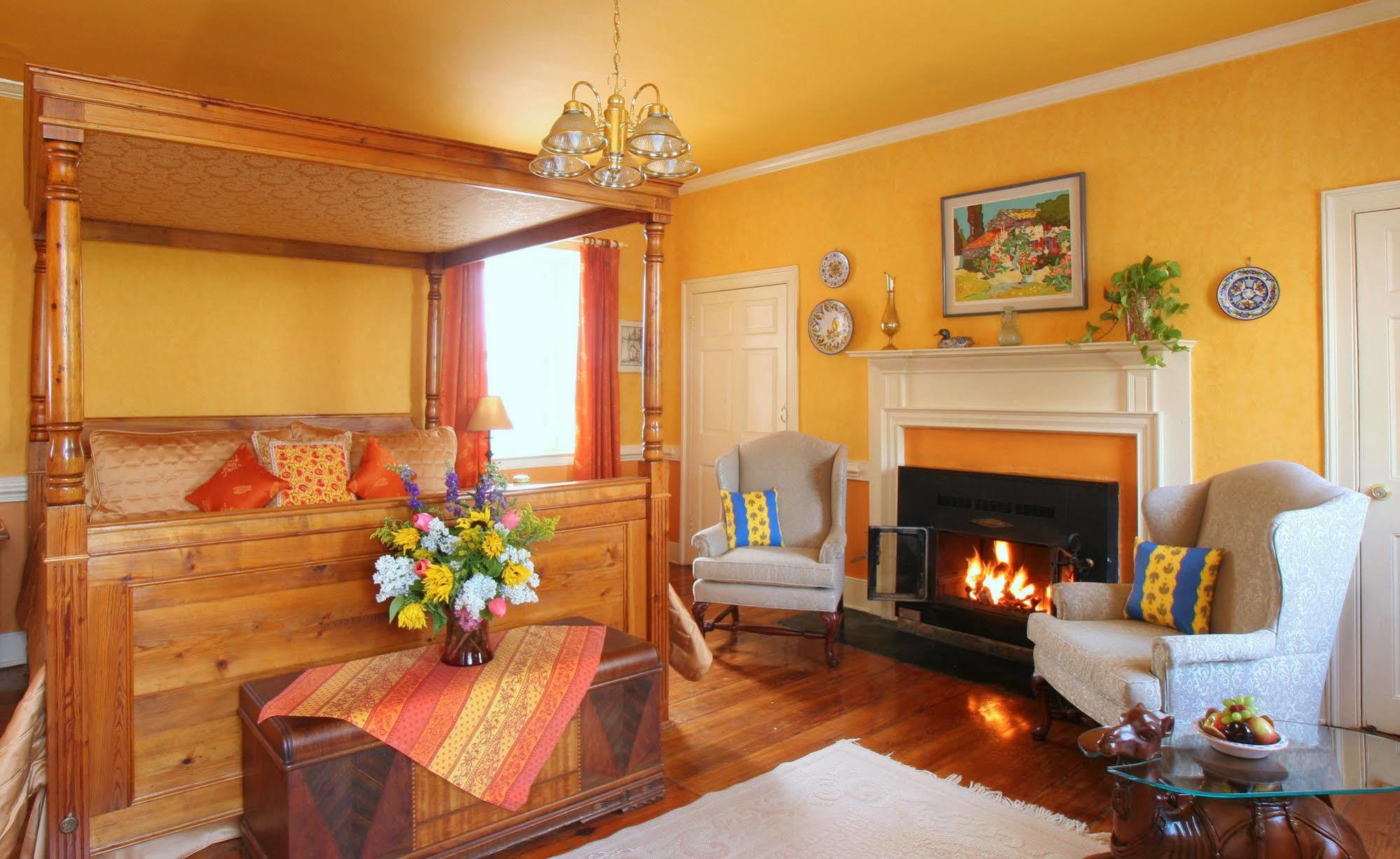 L'Auberge Provencale Inn & Restaurant Boyce Buitenkant foto