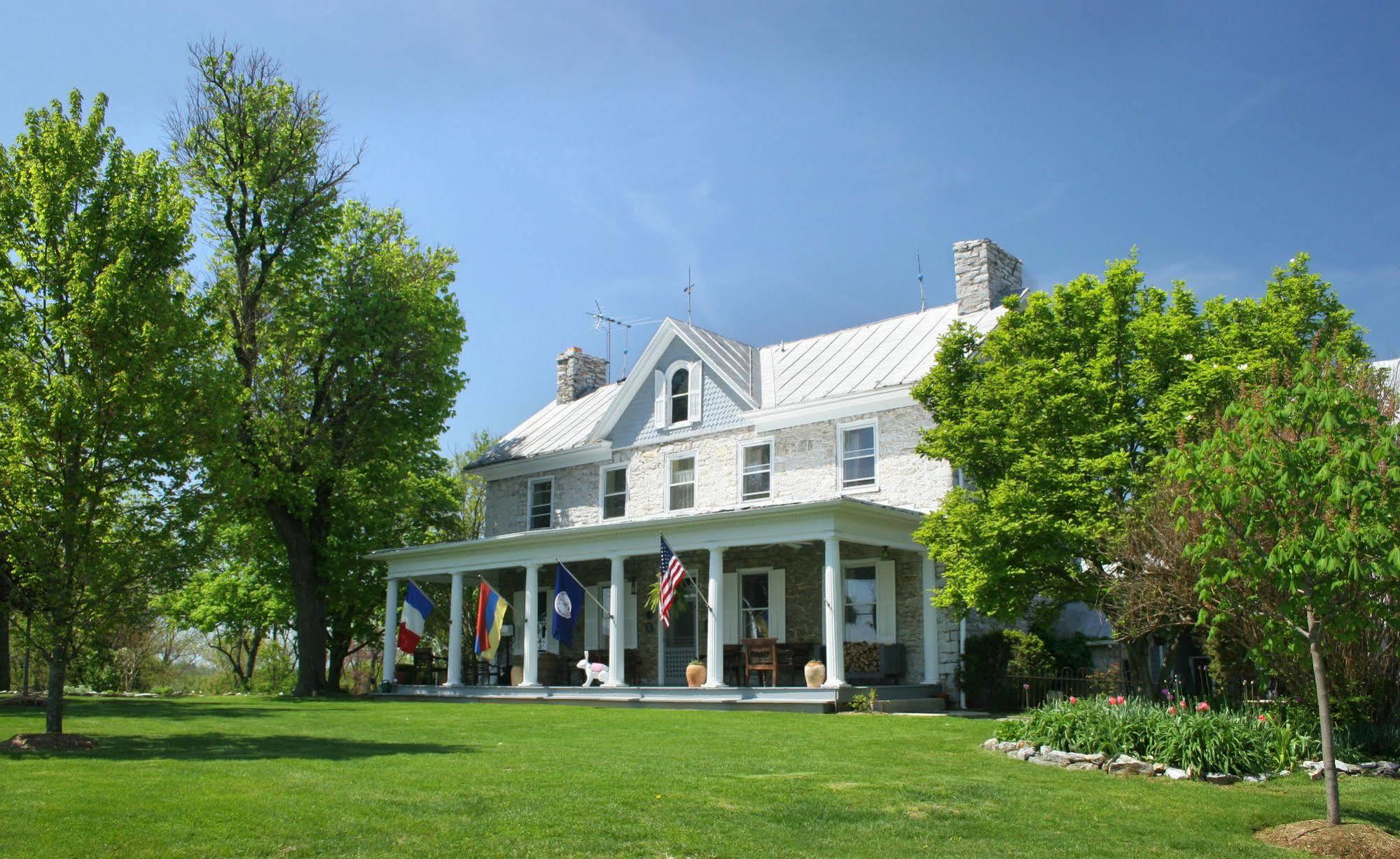 L'Auberge Provencale Inn & Restaurant Boyce Buitenkant foto