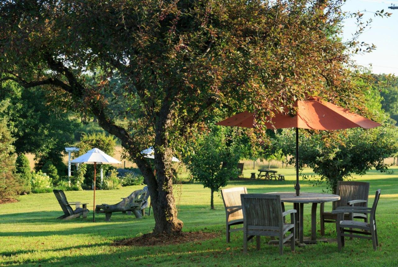 L'Auberge Provencale Inn & Restaurant Boyce Buitenkant foto